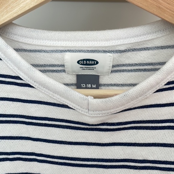 Old Navy poncho / swim cover up - Picture 2 of 6